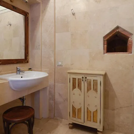La Lodola Szálloda 4*