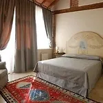 Hotel La Lodola