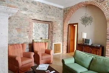 La Lodola 4*